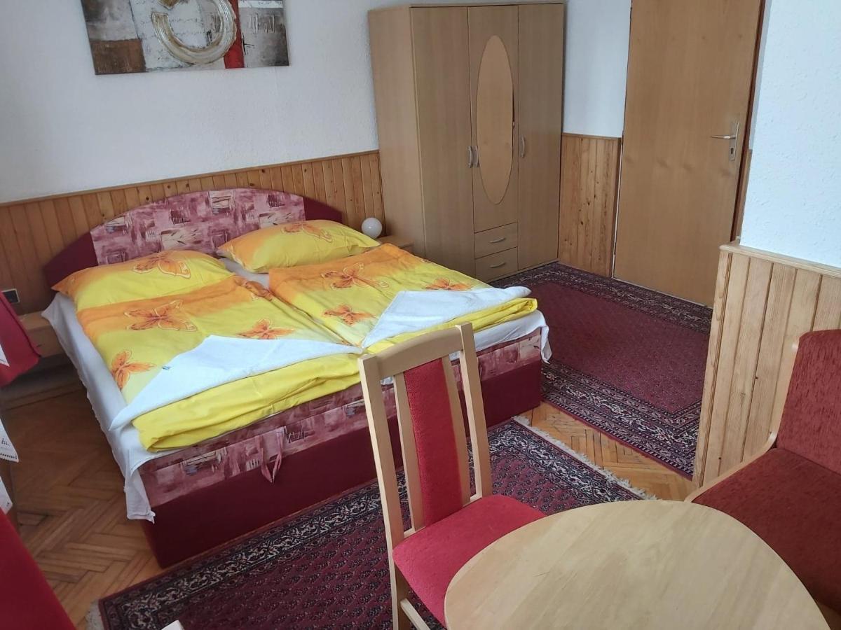 Penzion Fontana Hotel Namest nad Oslavou Luaran gambar