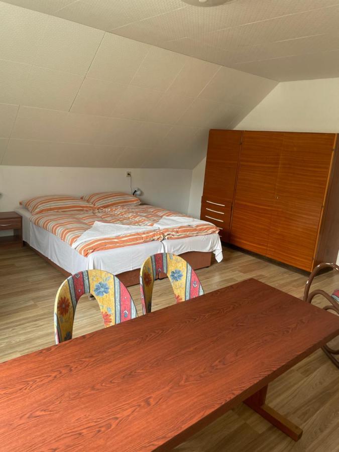 Penzion Fontana Hotel Namest nad Oslavou Luaran gambar