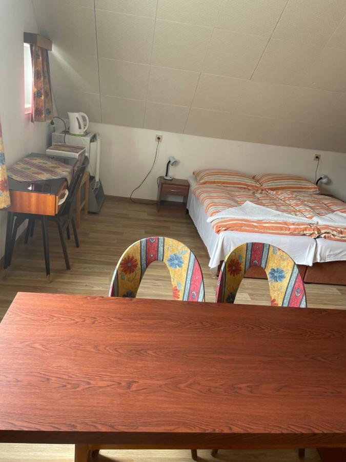 Penzion Fontana Hotel Namest nad Oslavou Luaran gambar