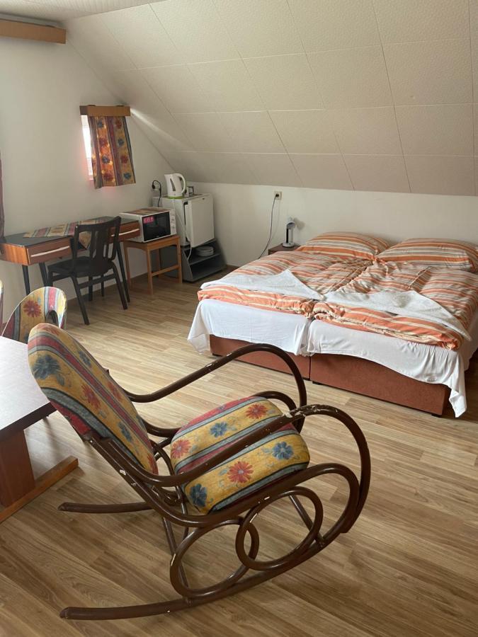 Penzion Fontana Hotel Namest nad Oslavou Luaran gambar