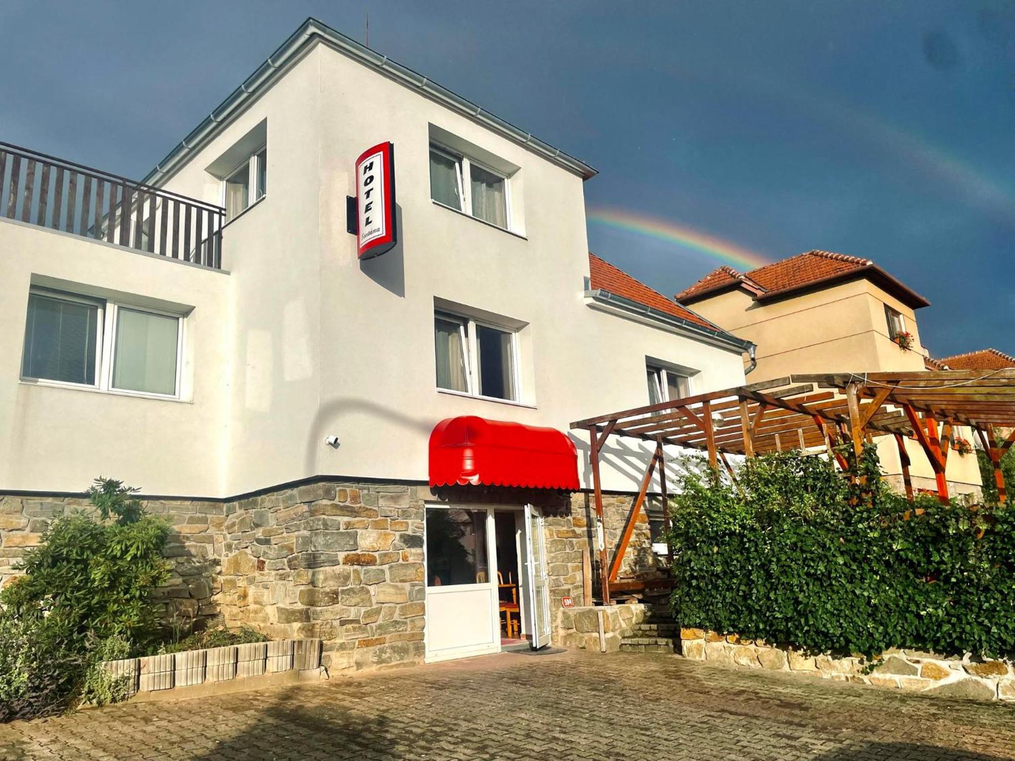 Penzion Fontana Hotel Namest nad Oslavou Luaran gambar